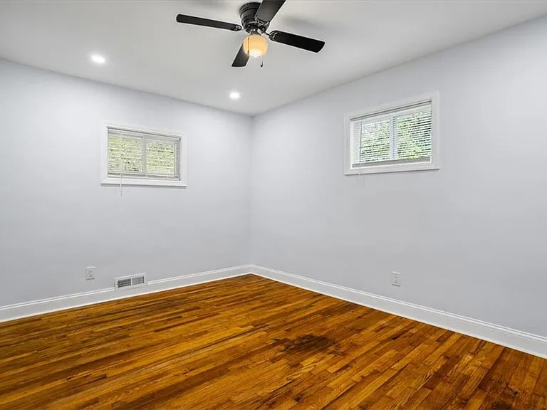 2223 Columbia Dr — Photo 21
