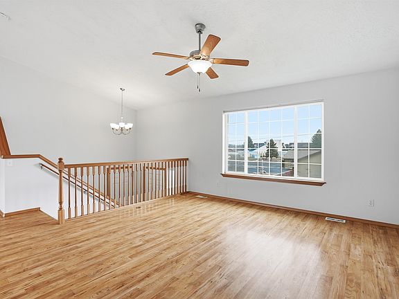 5th image of 2806 Bethany St