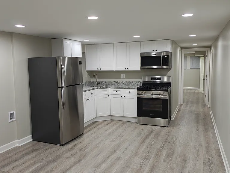 W Drummond Pl — Photo 1