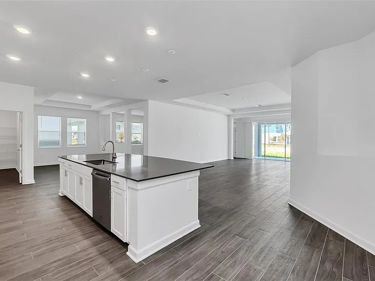 5768 Stephens Rd — Photo 5
