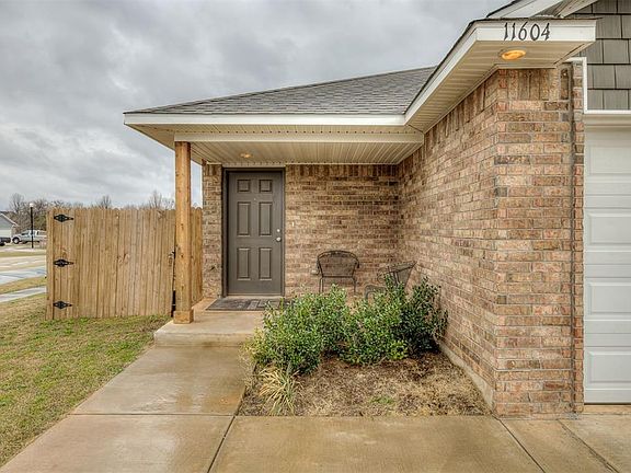2nd image of 11604 SW 12th St