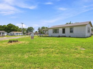 1103 W 17th St, Junction City, KS 66441