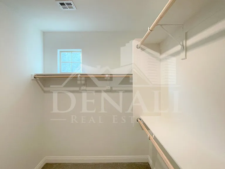 242 N Sunrise — Photo 17