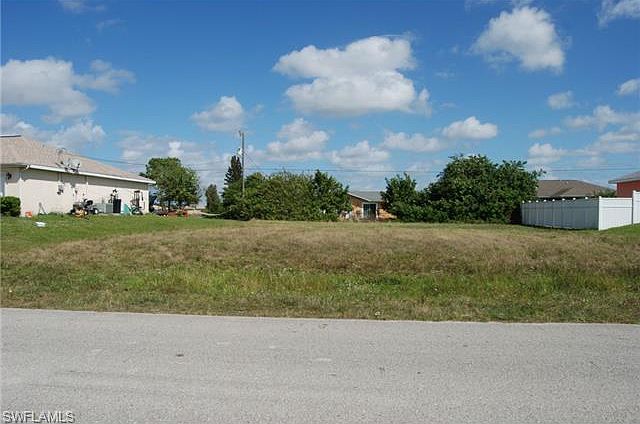 1st image of 113 NE 12th Ter