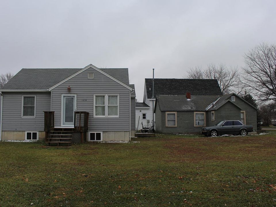 2nd image of 1204 5th Ave E