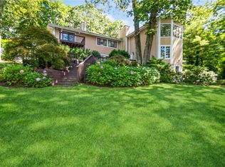 28 Flag Hill Rd, Chappaqua, NY 10514