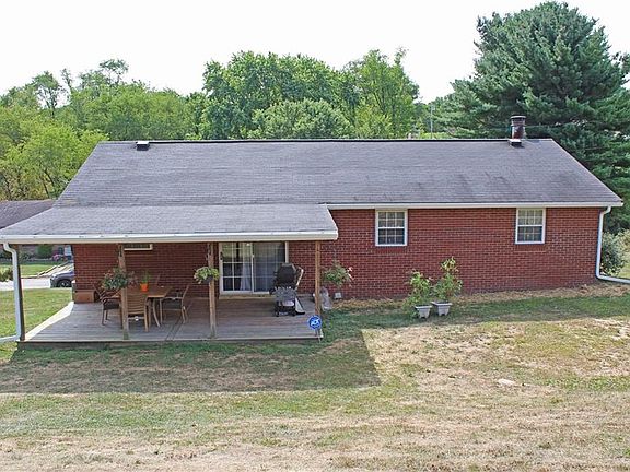 4th image of 37 Shaffer Ln