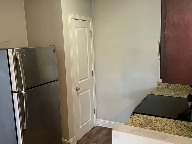 2309 Baronne St #203 — Photo 4