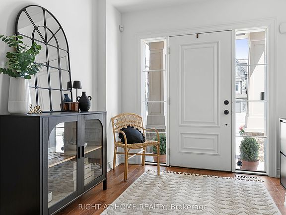 3rd image of 1068A Shaw Dr