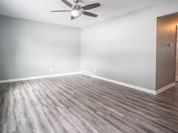 5th image of 4711 38th Ave APT 1