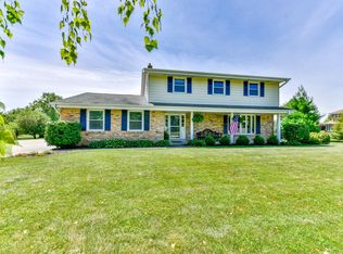 S77W22575 Terrace Dr, Big Bend, WI 53103