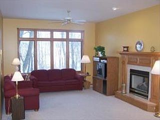 2nd image of 1210 Carpenter Pl NE