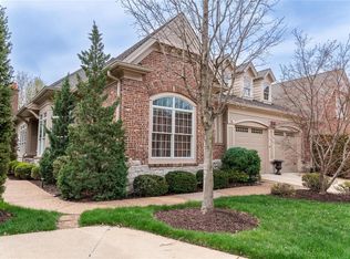 22 Old Belle Monte Rd, Chesterfield, MO 63017