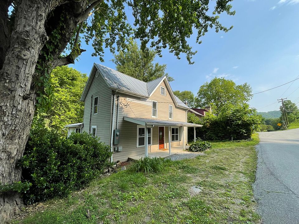 1st image of 167 Salisbury Ave