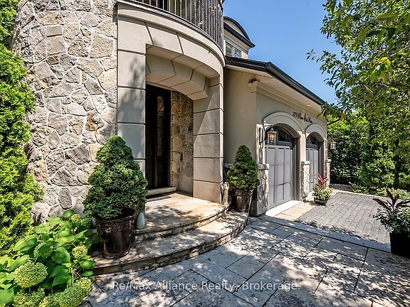 4th image of 379 River Side Dr