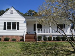 25604 Walkers Landing Ct, North Dinwiddie, VA 23803