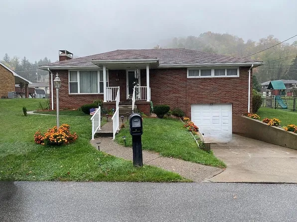 121 Sherwood Ave, Wheeling, WV 26003