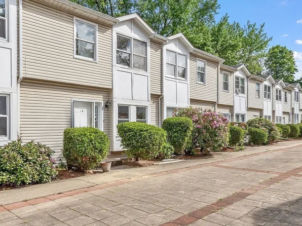 2 Howe Ter APT 11, Dorchester, MA 02125