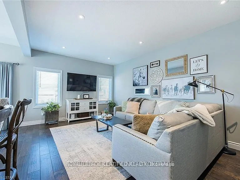 940 Reeves Ave — Photo 17