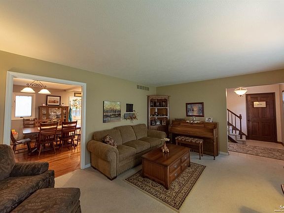 5th image of 2250 Leland Way