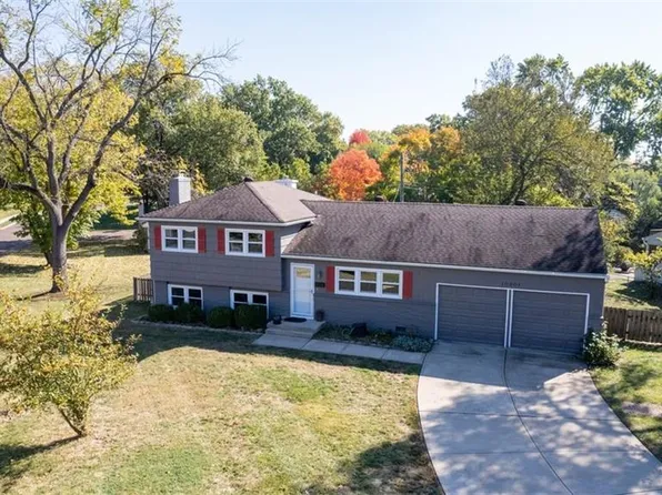 10201 Dearborn Dr, Overland Park, KS 66207