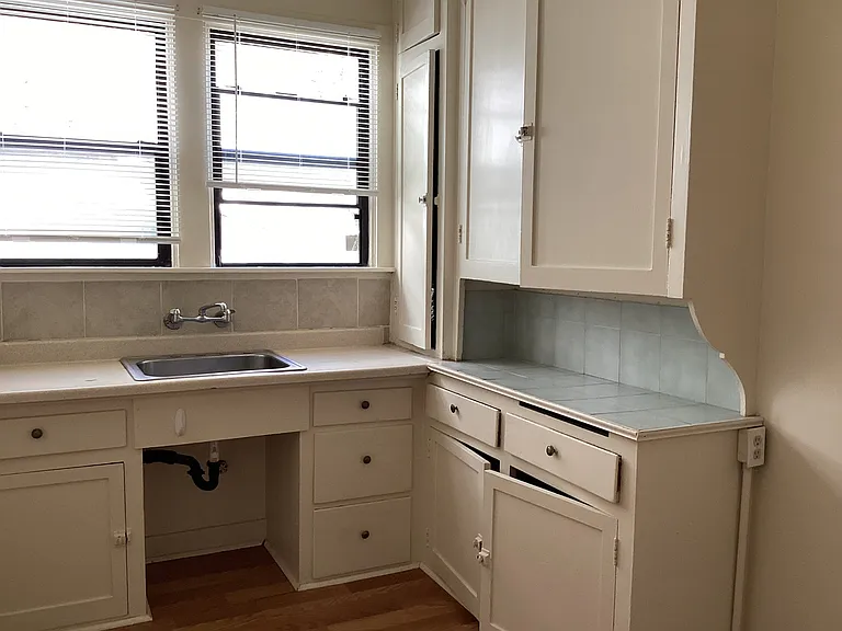 2034 Ashby Ave #5 — Photo 4