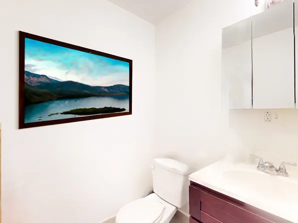 690 Fort Washington Avenue image 7 of 15