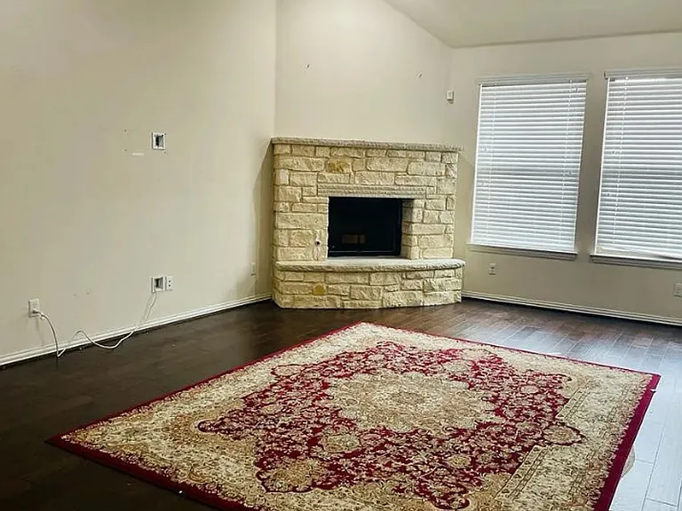 616 Garner Park Dr — Photo 3
