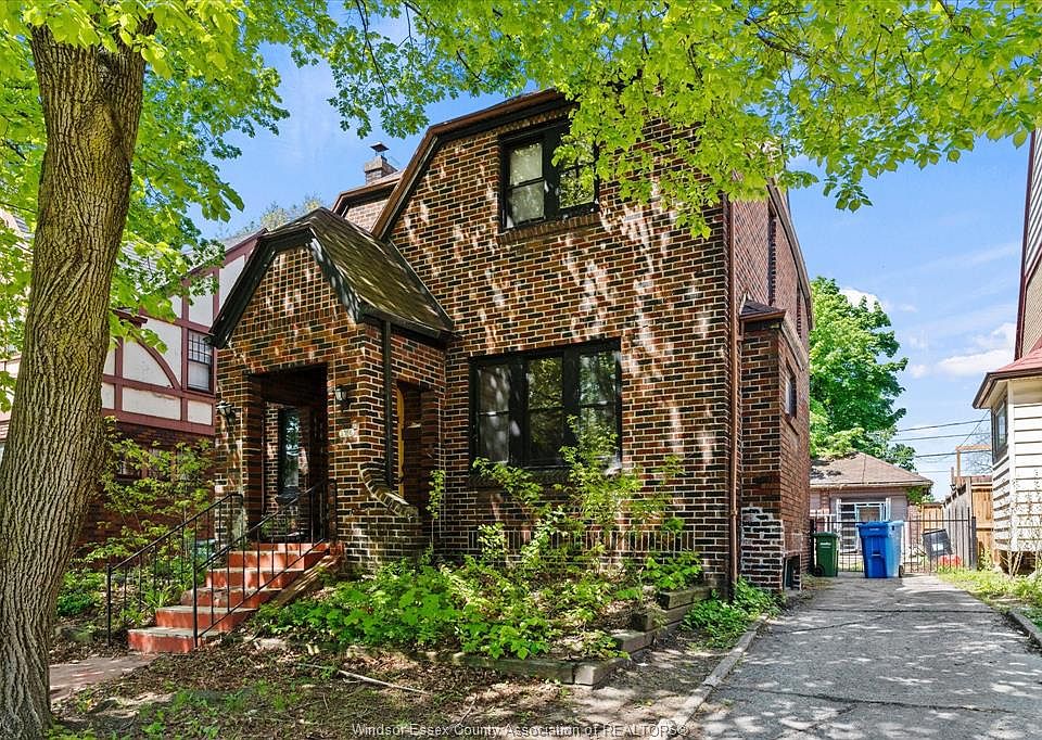 1st image of 3056 Alexander Ave