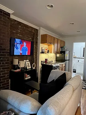 Rented by Crosstown Apartments NYC | media 4