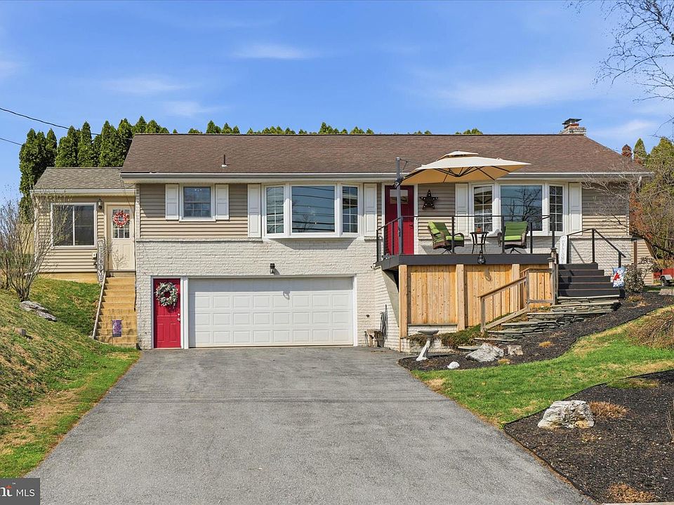 1st image of 620 Park Hill Dr