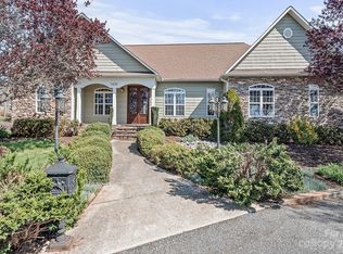 5616 Teakwood Rd, Hickory, NC 28602