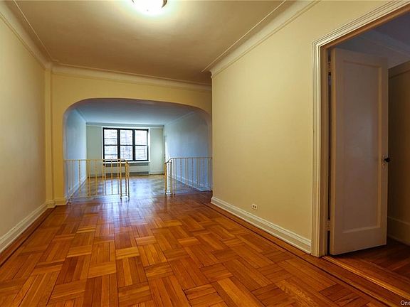 2nd image of 150 E Hartsdale Ave APT Stf
