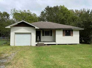 2810 Ruby Dr, Groves, TX 77619