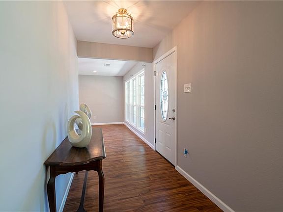 4th image of 2203 Vogel Ave