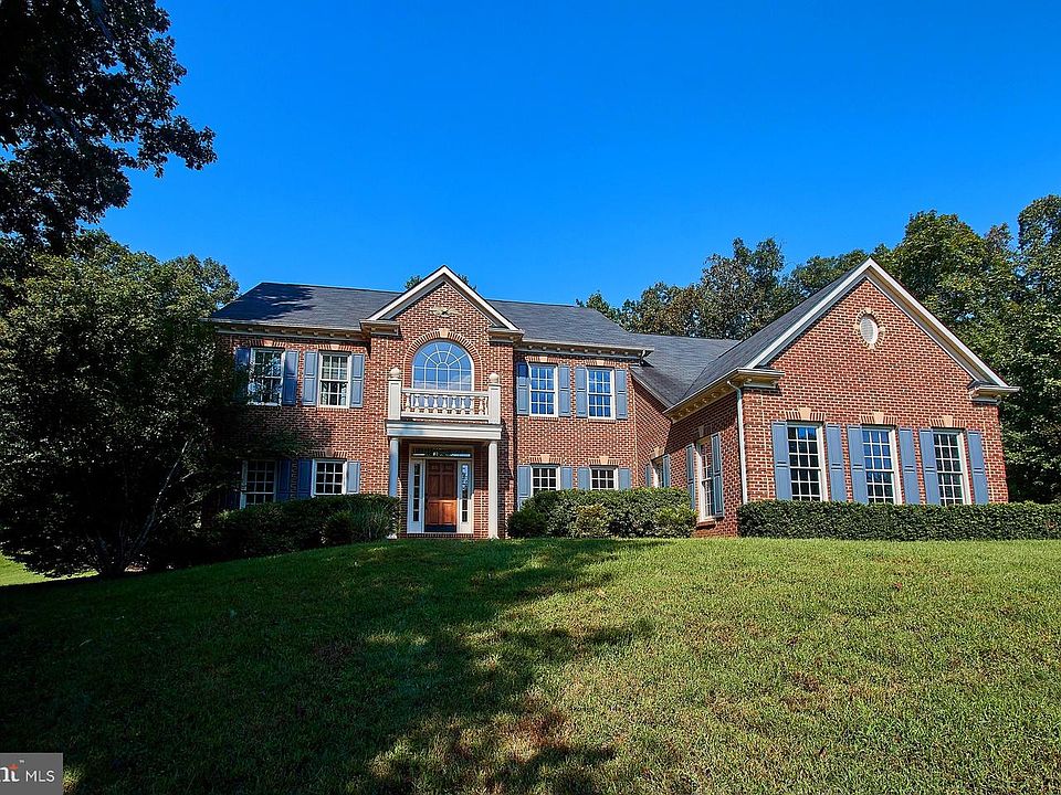 1st image of 3184 Somerset Dr