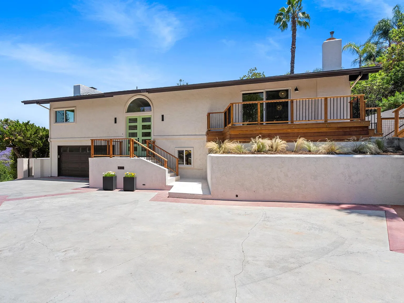 4 bed, 3308 sqft, $10,000 — Photo 3