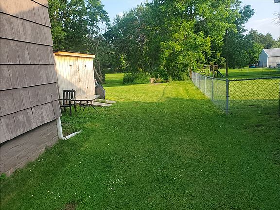 3rd image of 32 Geddes St