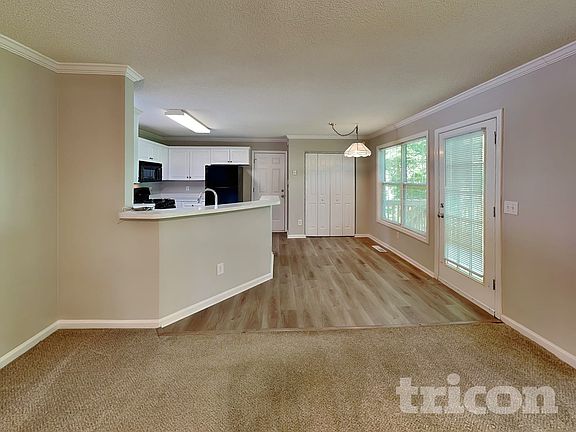2nd image of 4013 Mount Vernon Dr