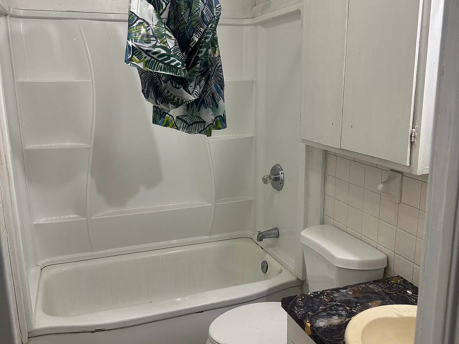 3 bed, 1.5 bath, 1100 sqft, $900 — Photo 4