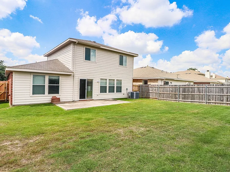 4313 Silverwood Trl — Photo 26