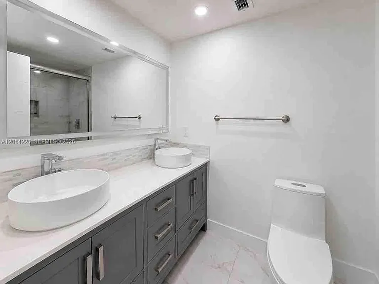 500 Bayview Dr #232 — Photo 5