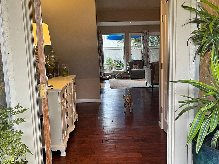 2063 Village Ln — Photo 2