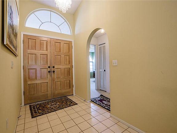 4th image of 2510 Saddlewood Ln