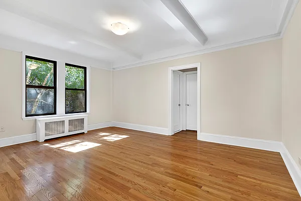 Rented by Cooper & Cooper Real Estate | media 18