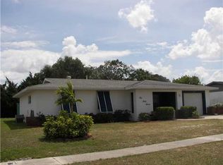 167 NE Bracken Rd, Port Saint Lucie, FL 34983
