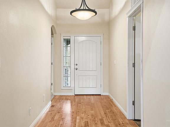 2nd image of 1358 E Pistioa Dr