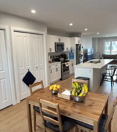 5th image of 462 Rosedale Ave #1B