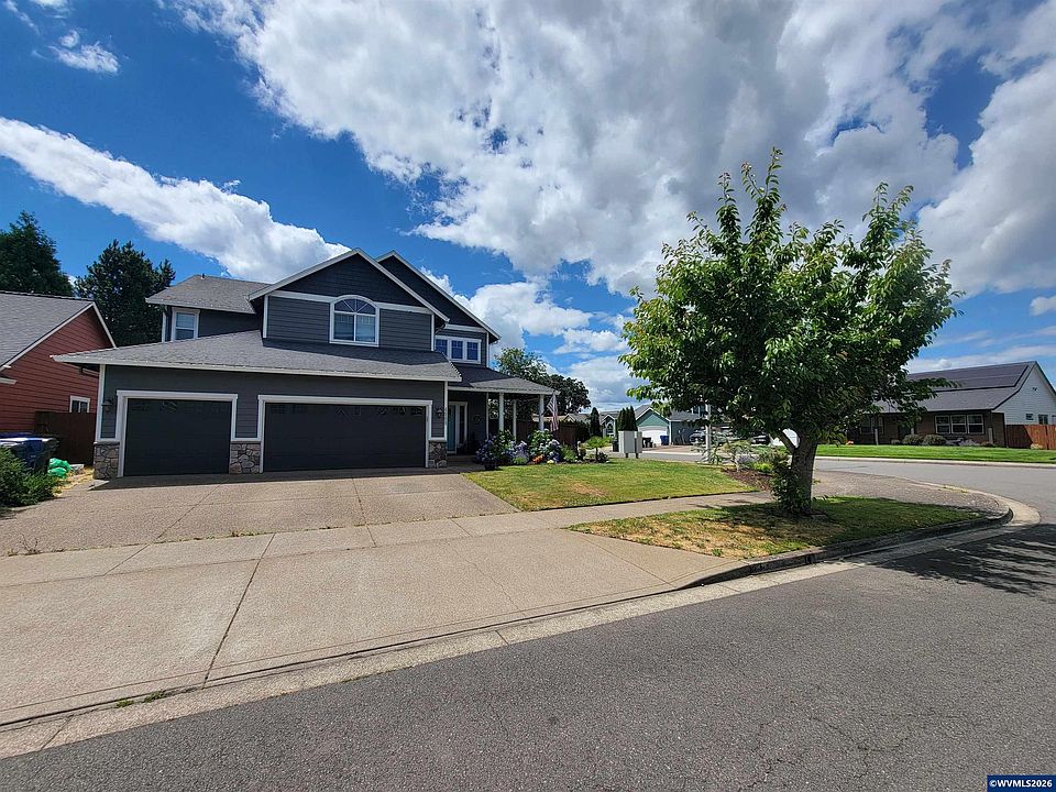 1st image of 4889 Whitewater St NE