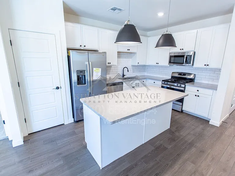 2547 N Kenna Pl — Photo 18